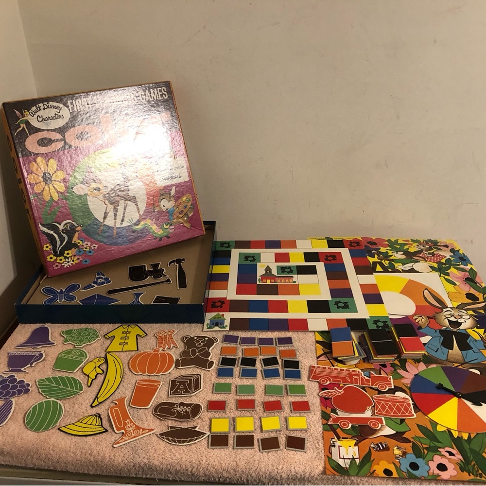 Vintage 1969 Walt Disney Characters First Learning Color Game #13053